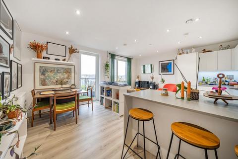 Queens Road, London 1 bed flat for sale