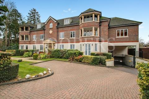 Westfield Park, Hatch End, Pinner, HA5 2 bed apartment for sale