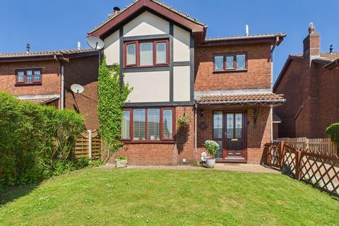 St. James Park, Tredegar, NP22 3 bed detached house for sale