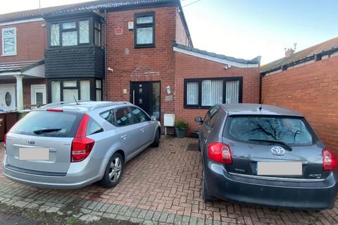 2 Game Street, Glodwick, Oldham, OL4 4 bed semi