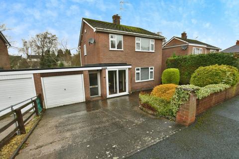 Bryn Glas, Rhosllanerchrugog, LL14 3 bed detached house for sale