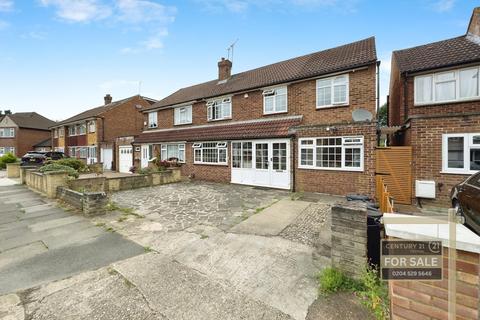 Edinburgh Drive, UXBRIDGE UB10 4 bed semi