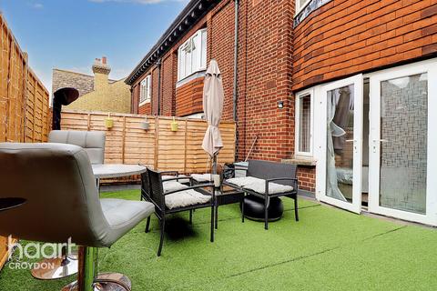 Selsdon Road, South Croydon Studio for sale