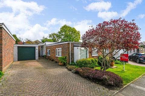 Turners Avenue, Tenterden, Kent, TN30 4 bed bungalow for sale