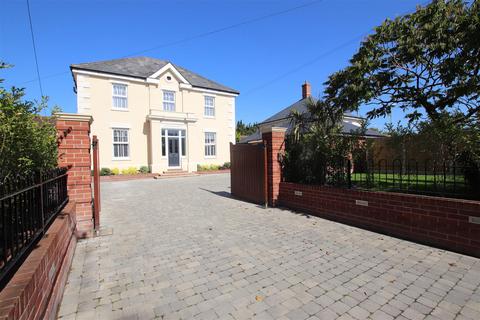 Salisbury Road, Blandford Forum 5 bed house for sale