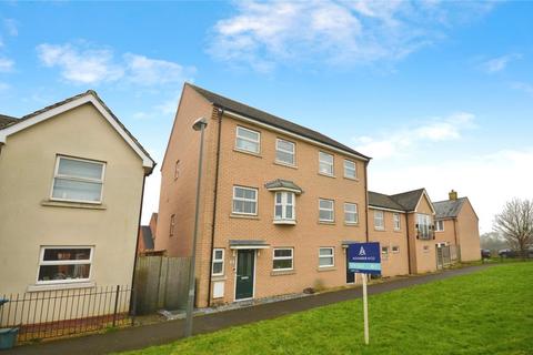 The Moat, Aylesbury HP18 4 bed end of terrace house for sale