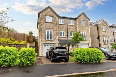 Paddock Drive, Kendal, LA9 4 bed townhouse for sale