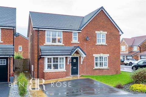 Swift Drive, Farington, Leyland 3 bed semi