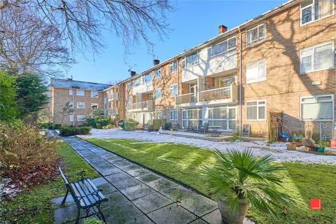 Eton Court, Calderstones, Liverpool, L18 3 bed apartment for sale