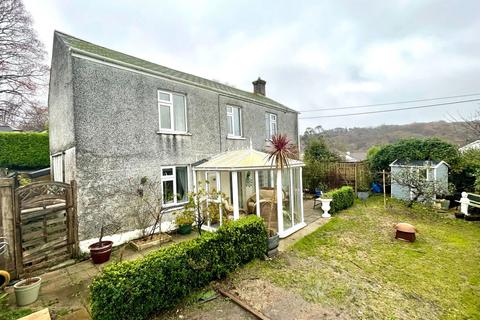 St. Austell PL26 3 bed detached house for sale