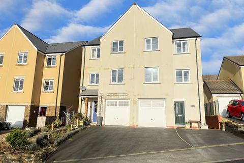 Buzzard Rise, Gunnislake PL18 3 bed semi