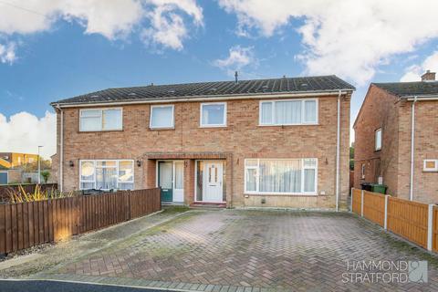 Halford Close, Attleborough 3 bed semi