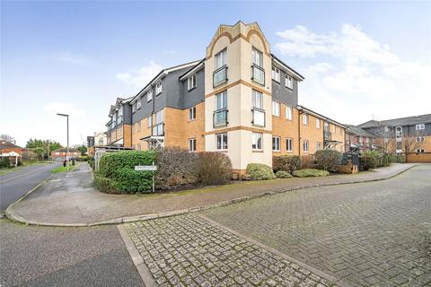 Bowes Road, Surrey TW18 1 bed flat for sale