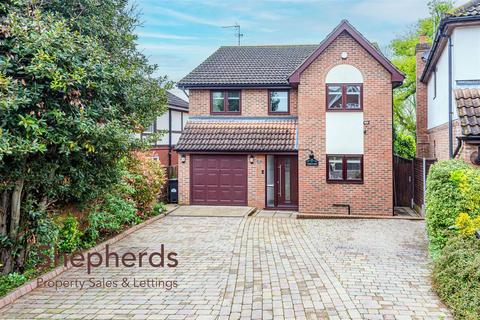 Tatsfield Avenue, Nazeing EN9 4 bed detached house for sale