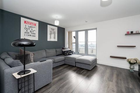 Wilmington Close, Watford, WD18 2 bed flat for sale