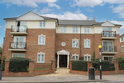 Hale Lane, Edgware, HA8 2 bed apartment for sale