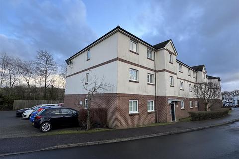 Buckland Close, Bideford EX39 2 bed apartment for sale