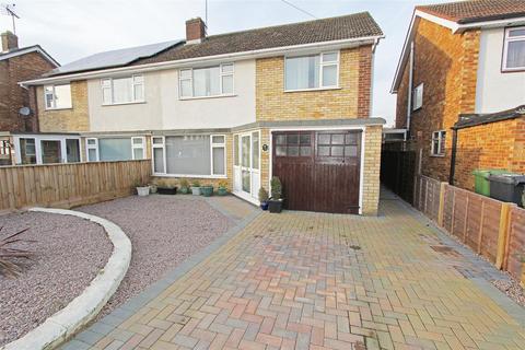 Edinburgh Avenue, Peterborough PE4 3 bed semi