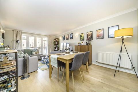 Percy Circus, London WC1X 2 bed flat for sale
