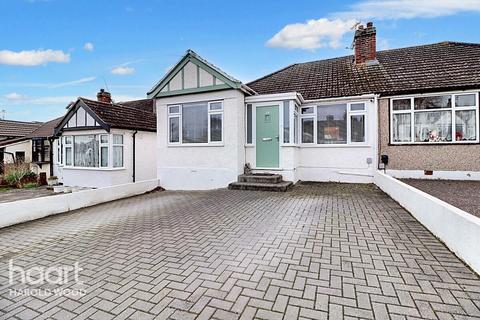 David Drive, Romford 3 bed bungalow for sale