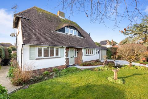 Meadway, Rustington, BN16 3 bed detached house for sale