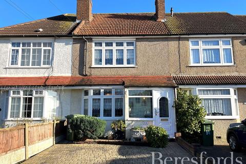 Tennyson Road, Romford, RM3 2 bed terraced house for sale