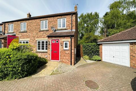 Engelhart Close, Brayton, Selby 3 bed semi