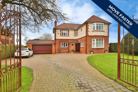 Station Road, Preston, Hull, HU12 8UY 3 bed detached house for sale