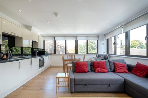 Streatham High Road, London SW16 2 bed apartment for sale