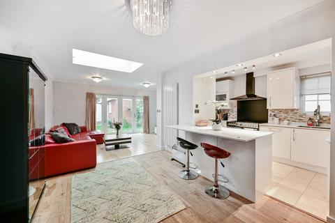 Tudor Drive, Kingston, Kingston upon... 5 bed semi