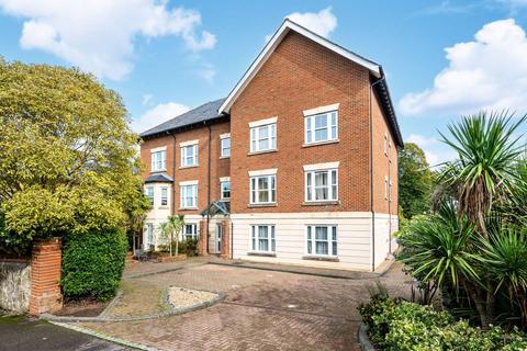 Albury Road, Guildford, GU1 2 bed flat for sale