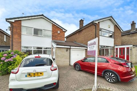 Buckingham Drive, Bury 4 bed link detached house for sale