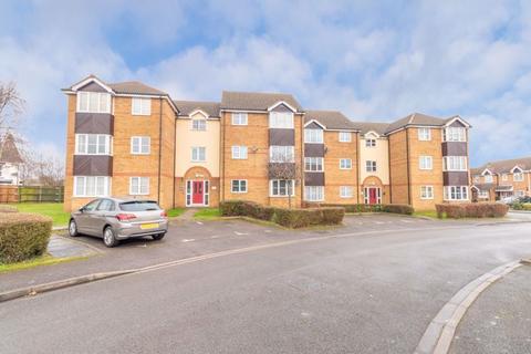 Falcon Close, Dunstable 1 bed apartment for sale