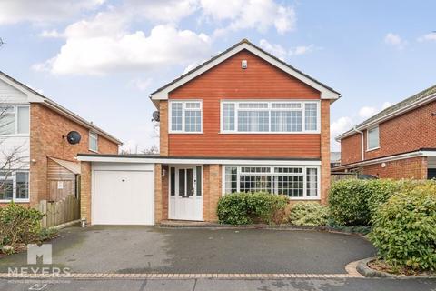 Wollaton Road, Ferndown BH22 4 bed detached house for sale