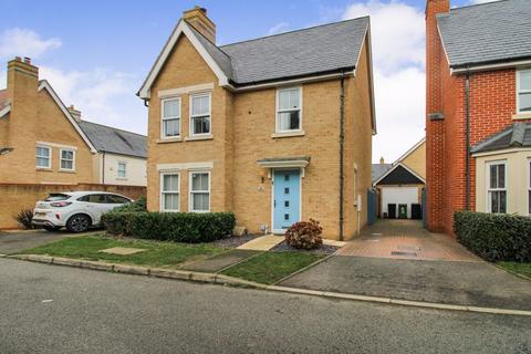 Maunder Avenue, Biggleswade SG18 3 bed detached house for sale