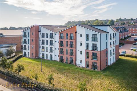 Railway View, Ware SG12 2 bed apartment for sale