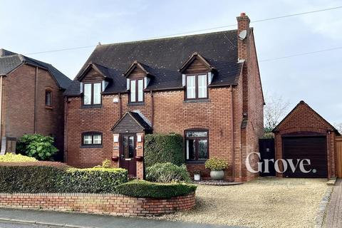 Bromsgrove Road, Romsley 3 bed detached house for sale