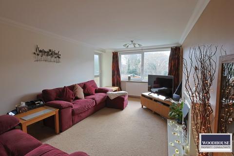 Churchfield Path, Cheshunt EN8 2 bed apartment for sale