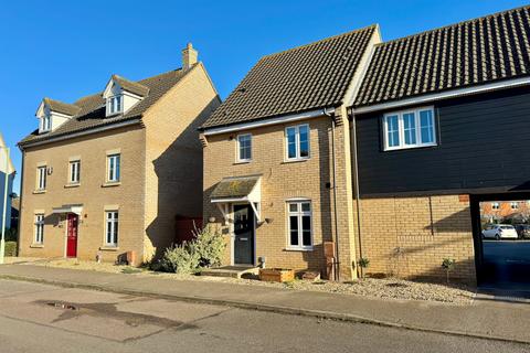 Turing Court, Kesgrave, Ipswich 3 bed link detached house for sale