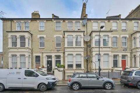 Lakeside Road, Brook Green, London, W14 2 bed flat for sale