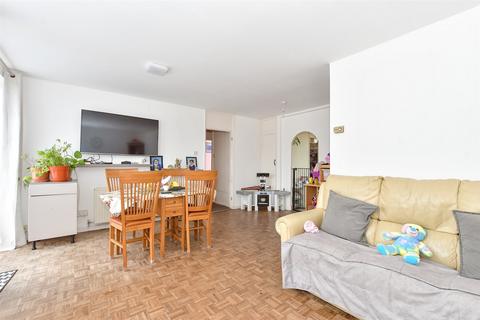 Ifield Drive, Ifield, Crawley, West... 2 bed flat for sale