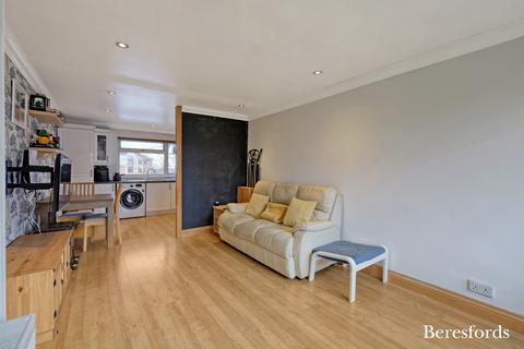 West Lawn, Chelmsford, CM2 1 bed maisonette for sale