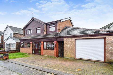 Chadderton Drive, Bury, BL9 4 bed detached house for sale