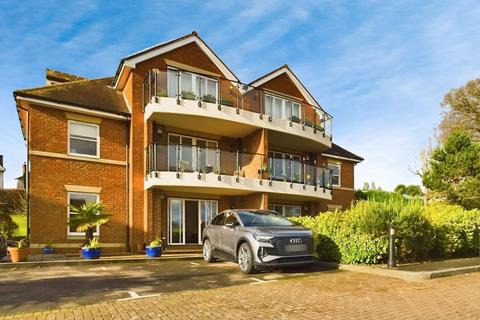 Lukes Close, Southampton SO31 2 bed apartment for sale