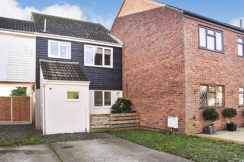 Hunt Avenue, Heybridge 3 bed house for sale