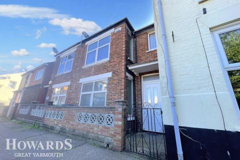 Middle Market Road, Great Yarmouth 2 bed terraced house for sale