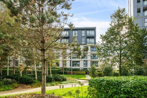 Hebden Place London SW8 3 bed flat for sale