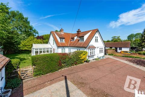 Dunmow Road, Fyfield, Ongar, Essex, CM5 4 bed detached house for sale