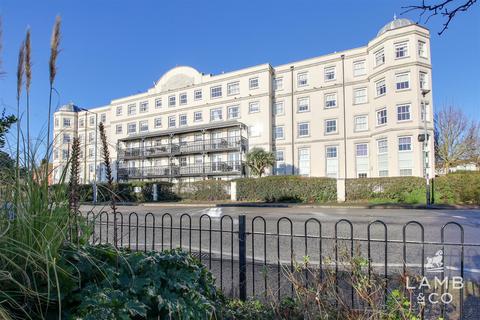 Marine Parade West, Clacton