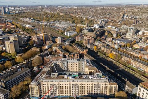 Portobello Road, London, W10 3 bed flat for sale